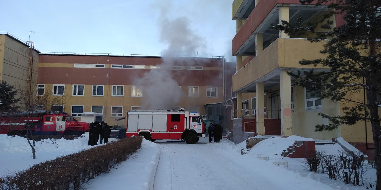 Из омской БСМП-1 эвакуировали 300 человек из-за пожара #Происшествия #Омск #Сегодня