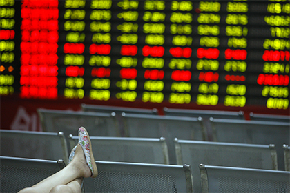 Китайский фондовый рынок поставил рекорд падения с 2008 года