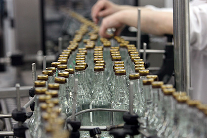 Экспорт водки из России сократился вдвое