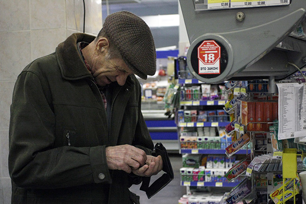 Почему в России за два года удвоилось количество малоимущих: Госэкономика: Финансы: