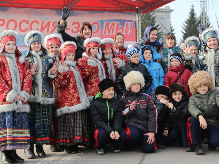 День народного единства в Омске: катания на собачьих упряжках, флаг-шоу и армрестлинг