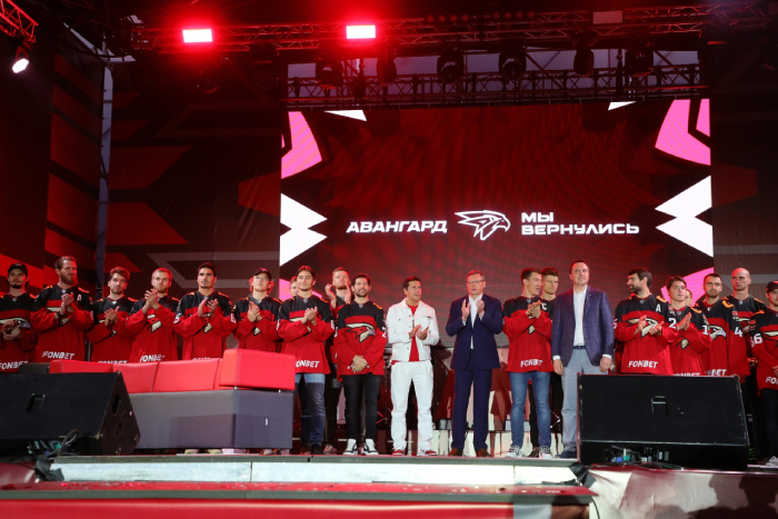 Во всей красе: "Авангард" презентовал новую команду, капитана и форму #Спорт #Новости