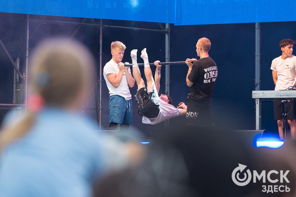 От йоги до драки: смотрим, как в Омске прошёл третий "Штормfest" #Спорт #Новости