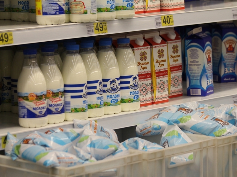 Омские эксперты не видят предпосылок резкого скачка цен на молоко #Экономика #Омск