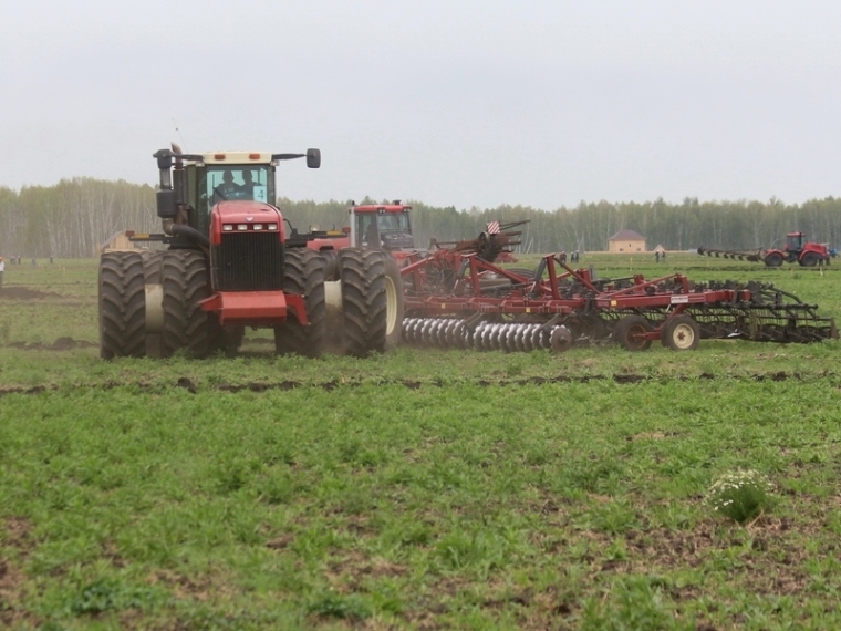 Омский аграрный сектор примет на работу более 4 тысяч специалистов #Экономика #Омск