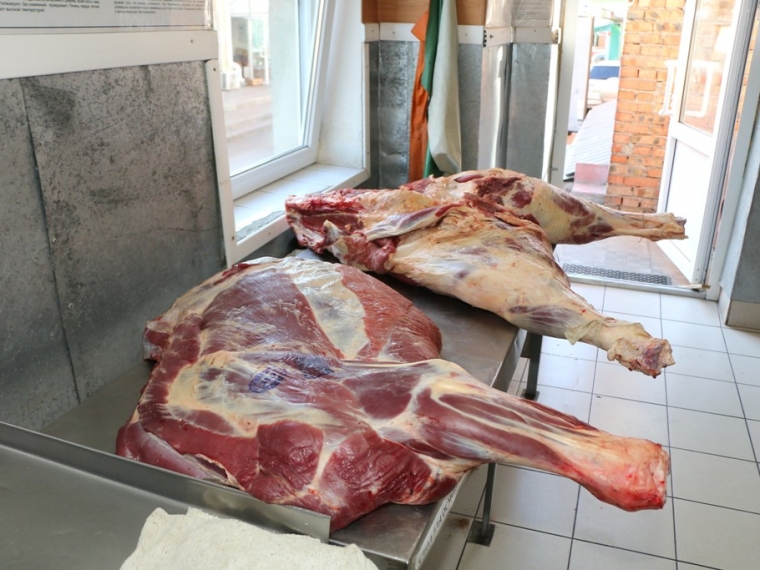 Магазин «Уральский фермер» в Омске торговал небезопасным мясом #Экономика #Омск