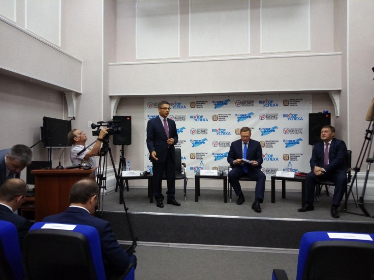 Бурков предложил предпринимателям создать площадку по продвижению Омска #Экономика #Омск
