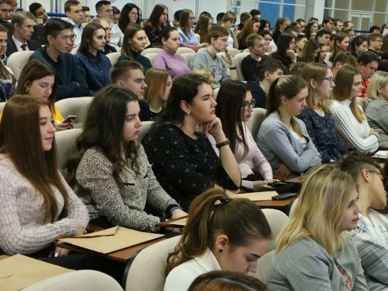 Выпускникам вузов могут начать выдавать по полмиллиона на стартапы #Экономика #Омск
