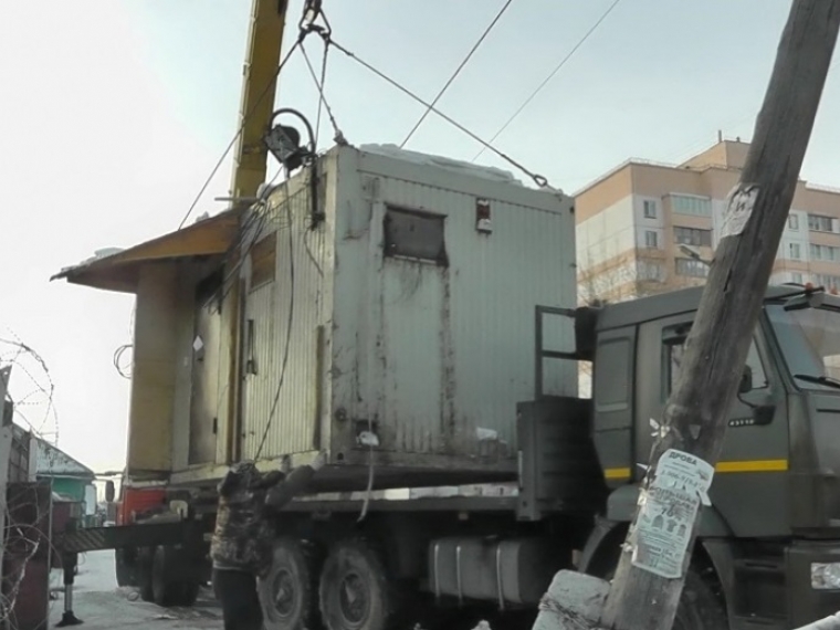 Омской мэрии осталось вынести еще 274 незаконных киоска #Экономика #Омск