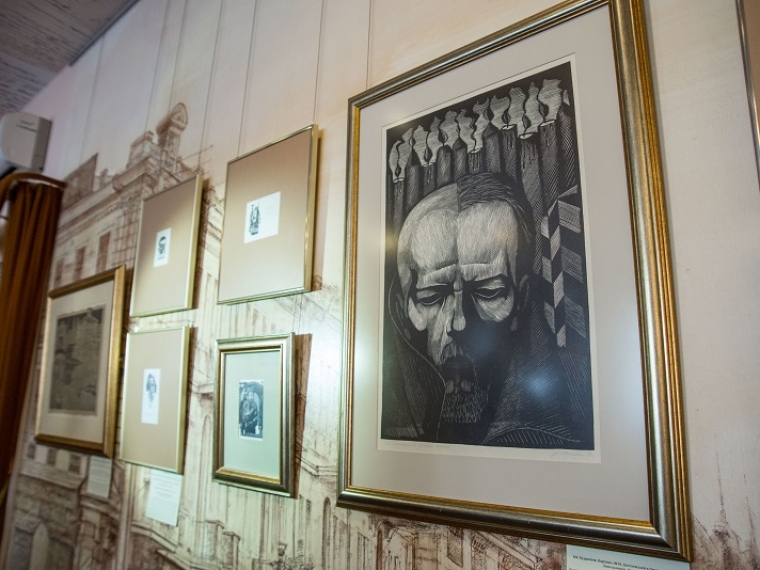 В Омске открылась первая из шести выставок к 200-летию Достоевского #Культура #Омск