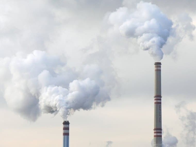 В Омске выбросы от предприятий за год снизились на 7,6% #Экономика #Омск