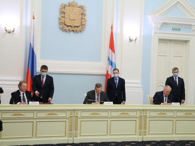 Александр Бурков подписал соглашение об ответственности власти и бизнеса перед омичами #Экономика #Омск