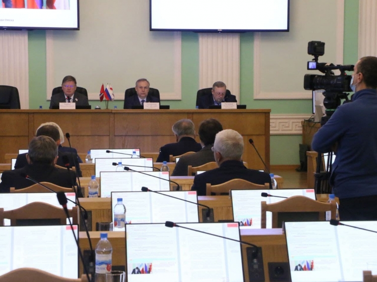 Депутаты горсовета приняли бюджет Омска на 2022 год #Экономика #Омск