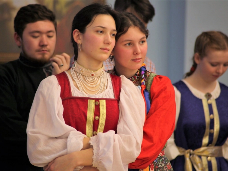 В Омске выбрали юную русскую красавицу и лучшего богатыря #Культура #Омск