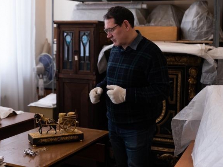 Омичи могут принять участие в восстановлении редких часов из коллекции музея имени Врубеля #Культура #Омск