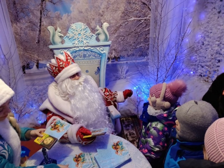 Чуркобол, Кудыкина гора, трехуровневая горка Деда Мороза: в Большеречье стартовала новогодняя программа #Культура #Омск