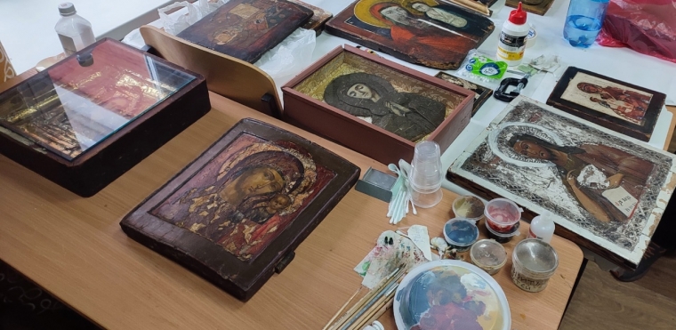 В Омской семинарии отреставрировали уникальные иконы из Новороссии #Культура #Омск