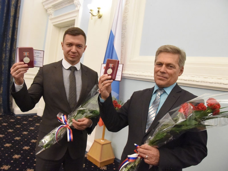 Накануне Дня народного единства омичам вручили государственные награды #Культура #Омск
