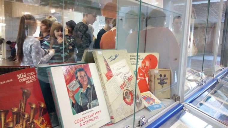 В Омске открылась «комсомольская юбилейная» выставка #Культура #Омск