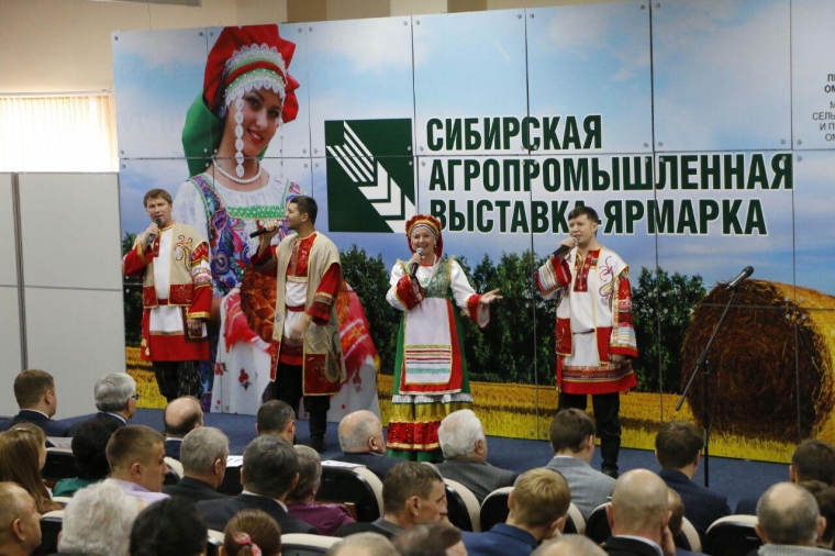 На агровыставке омичам презентовали уникальный лен #Экономика #Омск