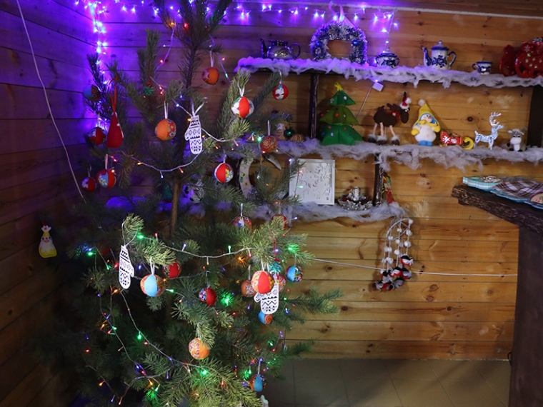 Всесибирскому Деду Морозу в Большеречье стихи рассказывают даже взрослые омичи #Культура #Омск