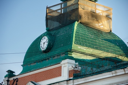 Облсуд поддержал решение о реставрации башни с часами на Любинском проспекте #Культура #Омск