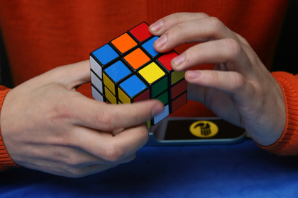 Американский подросток в 15 лет побил рекорд по сборке кубика Рубика #Жизнь #Новости #Сегодня