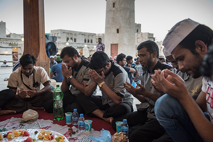 Работающих в Рамадан мусульман сочли опасными для европейцев #Мир #Новости #Сегодня