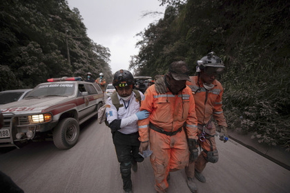 В результате извержения вулкана в Гватемале погибли люди #Мир #Новости #Сегодня