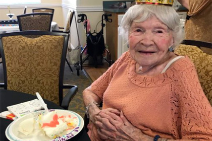 105-летняя американка назвала секретом долголетия вечеринки и алкоголь #Жизнь #Новости #Сегодня