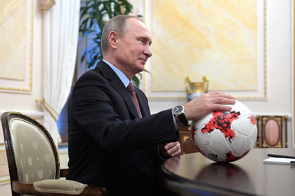 Путин попросил легенд футбола по секрету дать прогноз о победителе ЧМ-2018 #Россия #Новости #Сегодня
