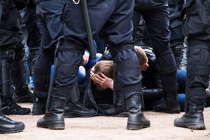 Участников незаконных митингов начнут отпускать быстрее и судить мягче #Россия #Новости #Сегодня