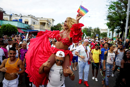 Кубинские коммунисты задумали легализовать гей-браки #Мир #Новости #Сегодня
