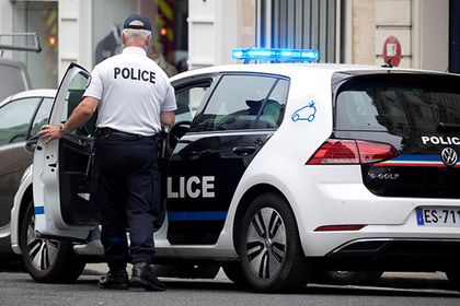 Во Франции решили сажать в тюрьму любителей заглядывать девушкам под юбки #Мир #Новости #Сегодня