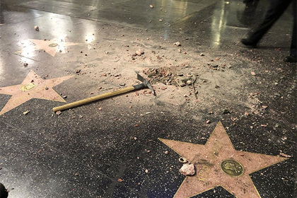 Звезду Трампа в Голливуде разнесли в крошки #Мир #Новости #Сегодня