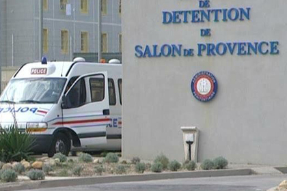 Во Франции заключенный взял в заложники медсестру #Мир #Новости #Сегодня