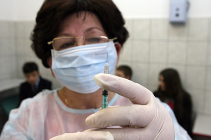 Почти каждый десятый россиянин счел опасными прививки и безвредным ВИЧ #Россия #Новости #Сегодня