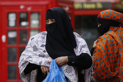 Сравнение мусульманок с почтовыми ящиками вызвало гнев Мэй #Мир #Новости #Сегодня