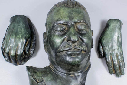 Посмертная маска Сталина со старого чердака обогатила британца #Жизнь #Новости #Сегодня