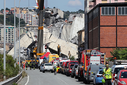 Спасатели предупредили об обрушении еще одной части моста в Генуе #Мир #Новости #Сегодня