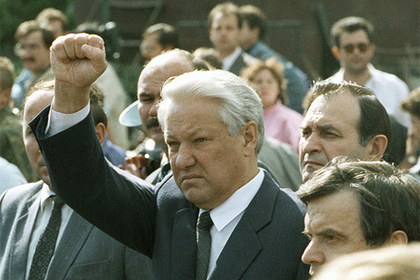 Рассказавшего о попытках Ельцина сбежать во время путча назвали лжецом #Россия #Новости #Сегодня