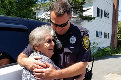 Дочь подстроила арест 93-летней матери в честь дня рождения #Жизнь #Новости #Сегодня