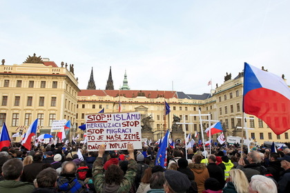Чехия променяла беженцев на украинцев #Мир #Новости #Сегодня