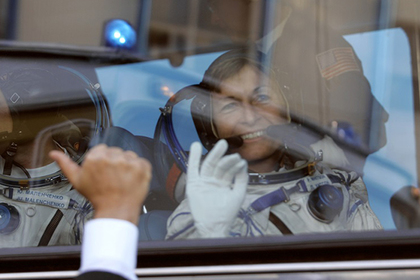 С апреля Россия перестанет доставлять астронавтов на МКС #Наука #Техника #Новости