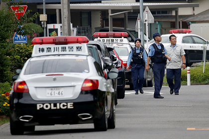 Полицейский сопровождал премьера Японии и потерял заряженный пистолет #Жизнь #Новости #Сегодня