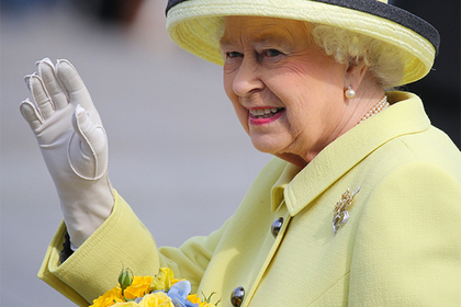 У английской королевы нашли искусственную руку #Жизнь #Новости #Сегодня