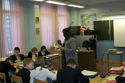 Российских школьников сняли с уроков ради пятичасовой лекции батюшки о сексе #Россия #Новости #Сегодня