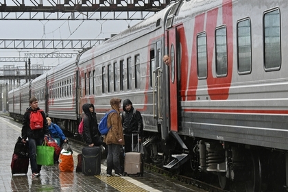 В затопленный Сочи отправили первые поезда с едой и топливом #Россия #Новости #Сегодня