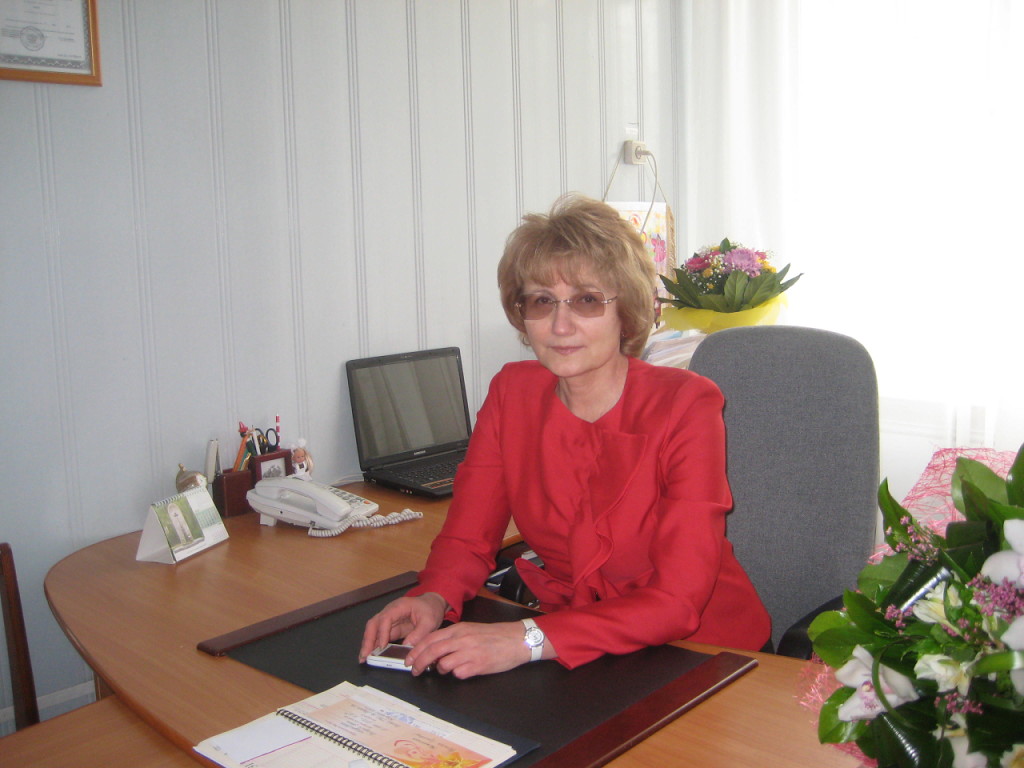 В Омске на рабочем месте умерла директор лицея #Происшествия #Омск #Сегодня