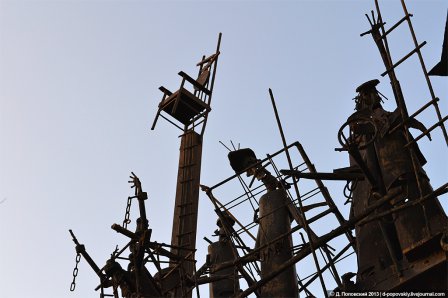 Скульптура «Динамическое равновесие» (Омск)